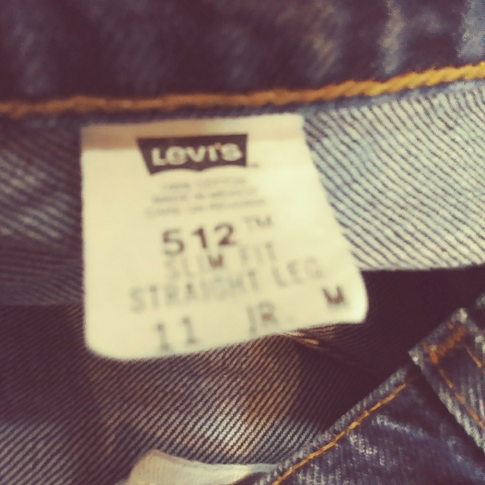 Levis - Picture 2 of 2